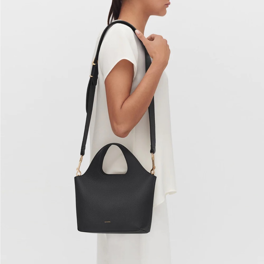 Cuyana Mini System Tote black pebbled leather with crossbody strap - Picture 7 of 8